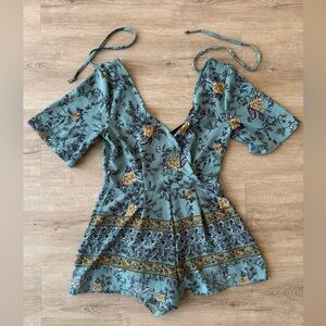 Blue Rain Floral romper SZ XS